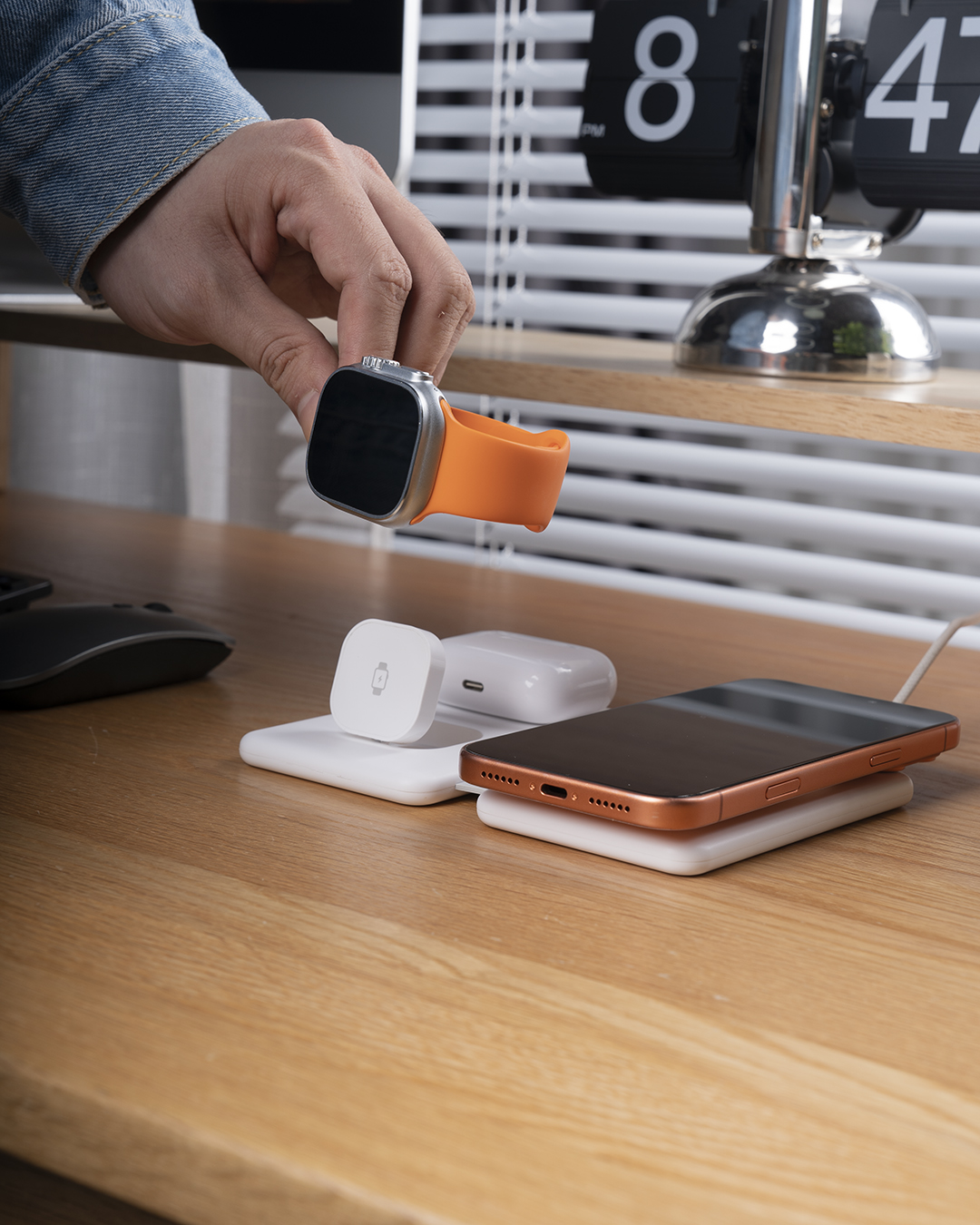 Wireless Charger - BWOO 3 In 1 Compact White - 5
